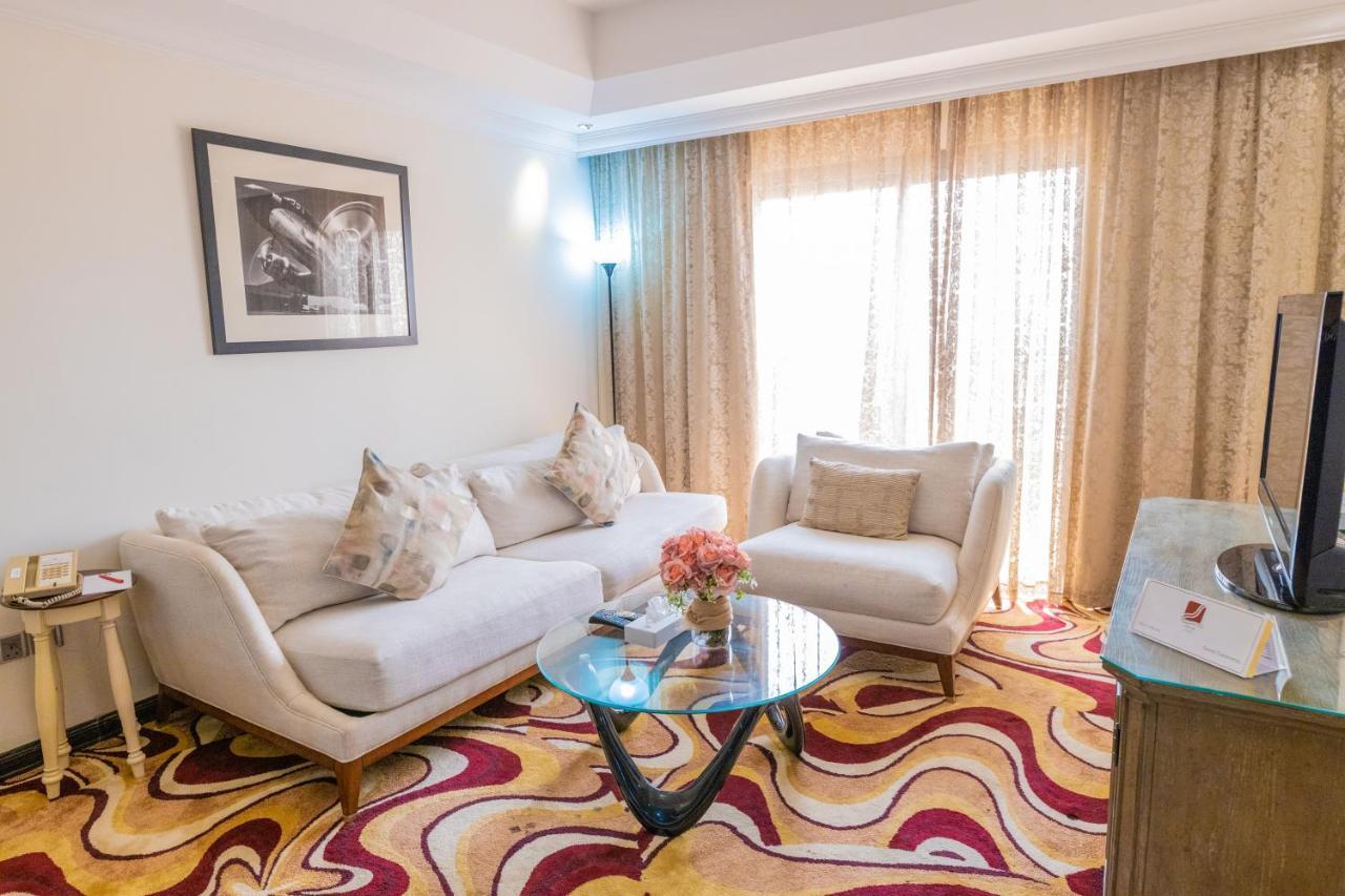 Ewan Ajman Suites Hotel Eksteriør billede